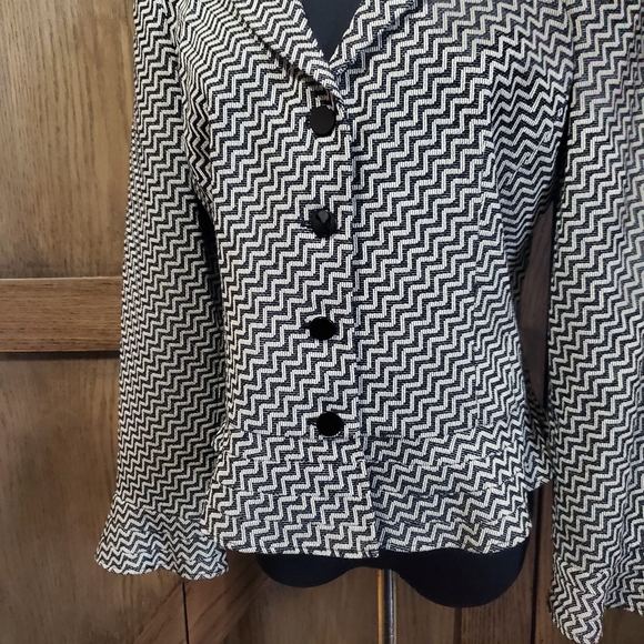 LAST CHANCE Armani Collezioni Zig Zag Blazer - Picture 3 of 4